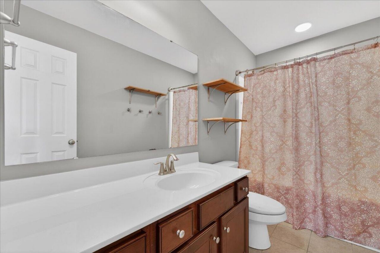 146 Back Tee Circle Photo 20