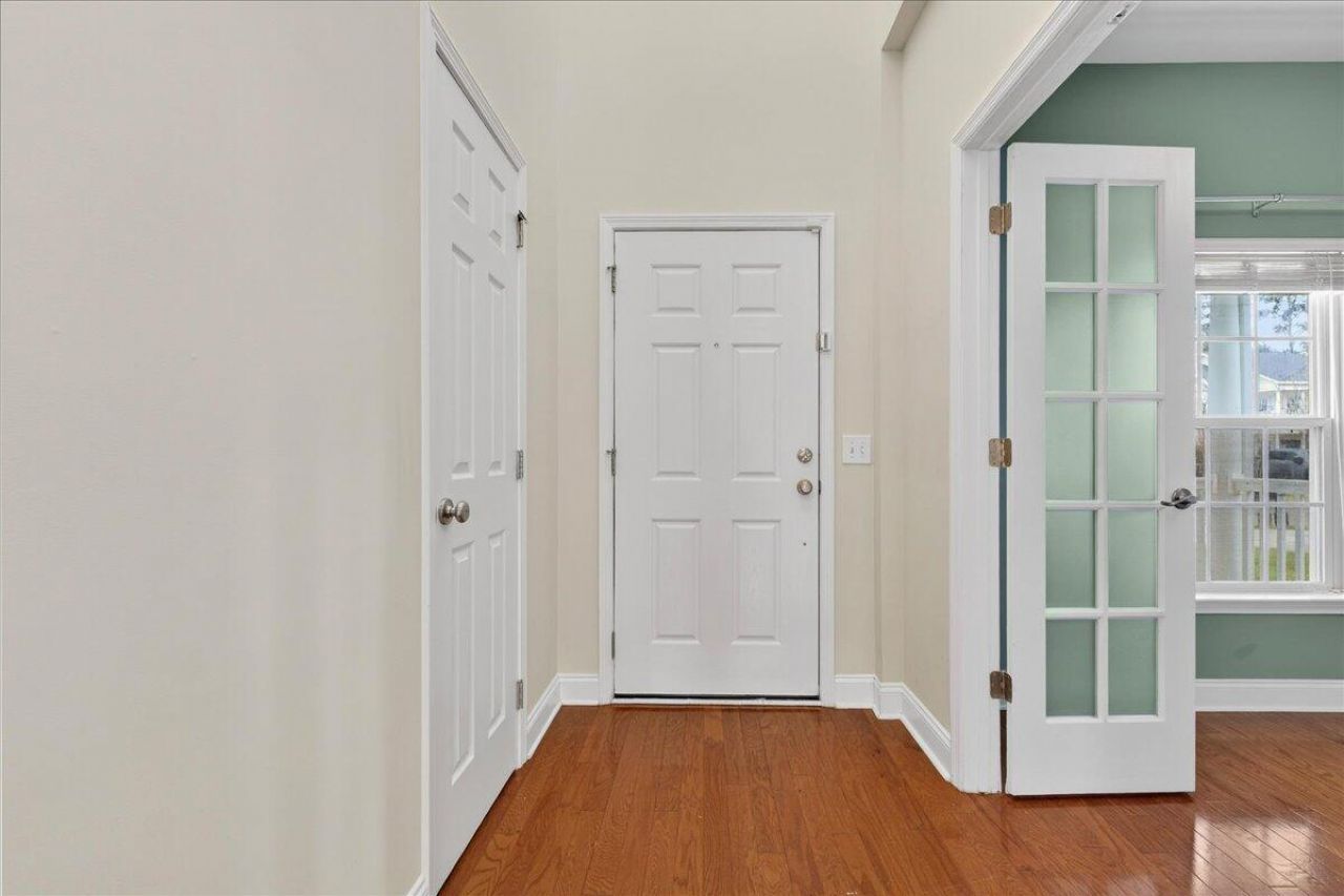 146 Back Tee Circle Photo 4