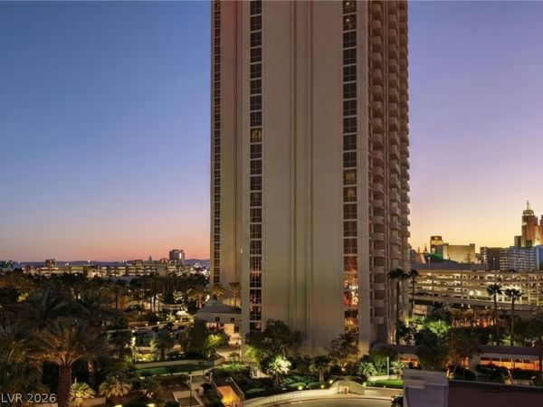 125 E Harmon Avenue , Unit 207, Las Vegas, NV 89109