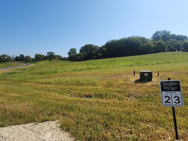 L2B2 Miller Place NW, Rochester, MN 55901