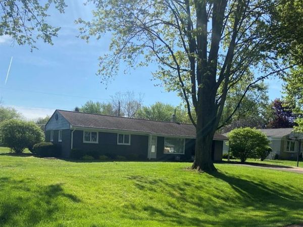 6372 Peach Drive, Clarkston, MI 48346