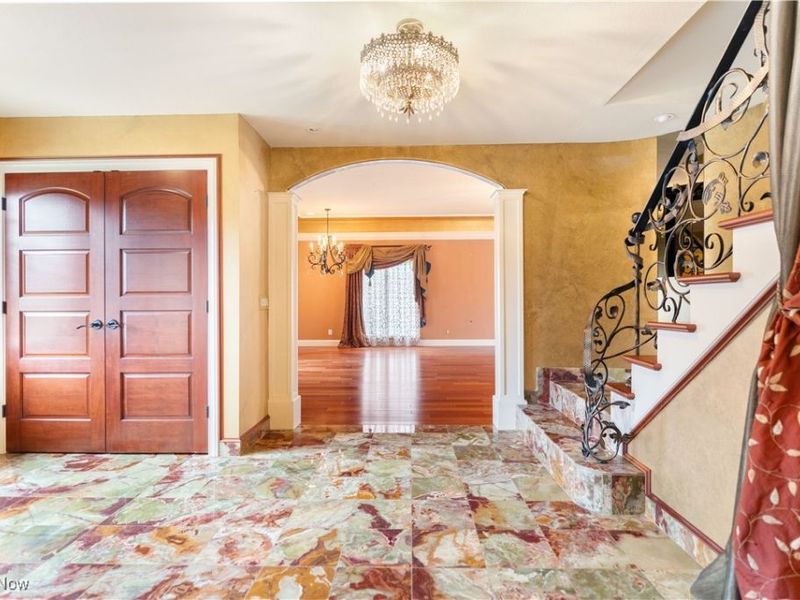 6205 Bertram Avenue NW, Canton, OH 44718 Photo 11