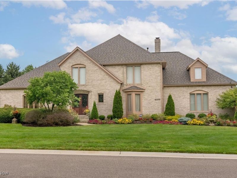 6205 Bertram Avenue NW, Canton, OH 44718 Photo 2