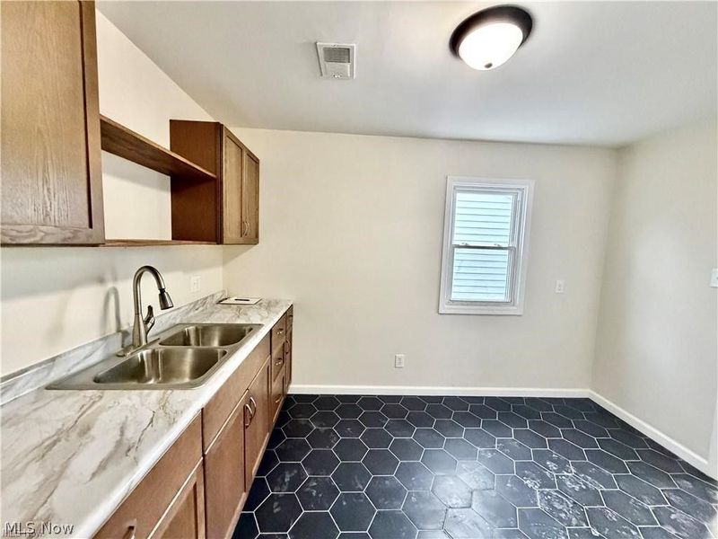 1936 Norwood Street NW, Warren, OH 44485 Photo 5