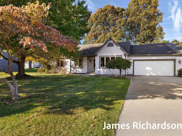 15249 Widgeon Road, Grand Haven, MI 49417