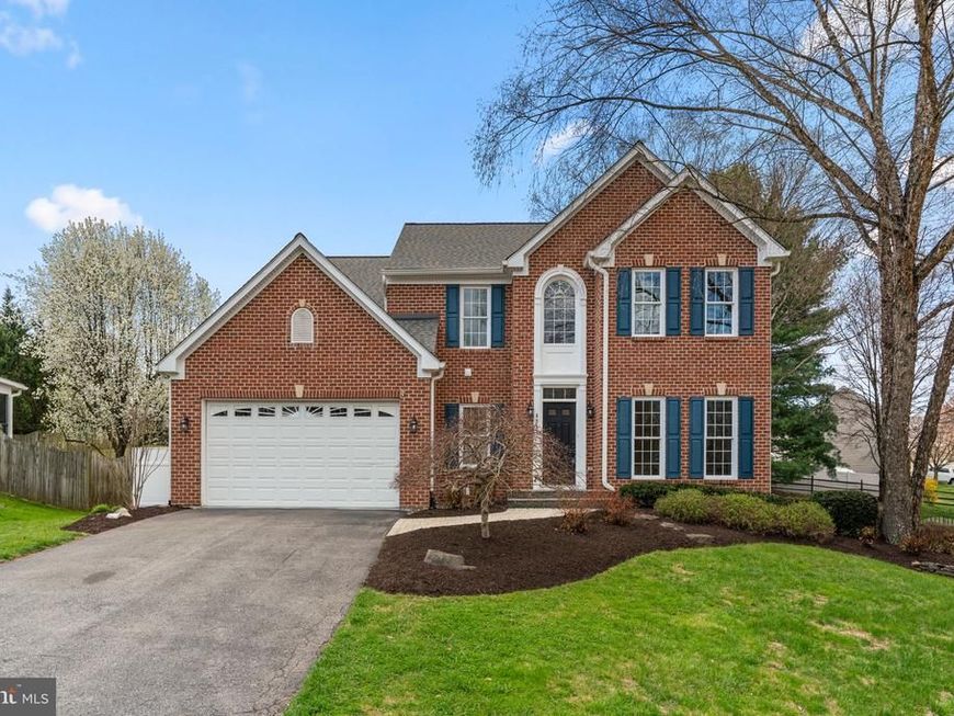 825 Caren Drive, Eldersburg, MD 21784 Main Photo