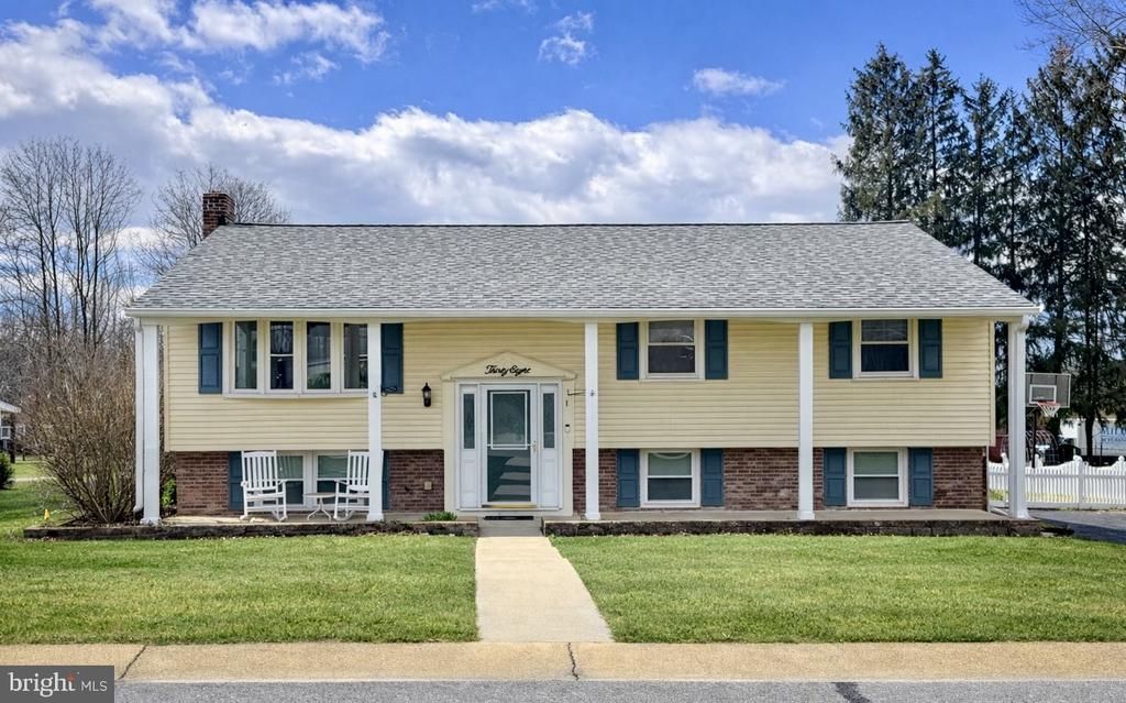 38 COVINGTON DRIVE, SHREWSBURY, PA 17361