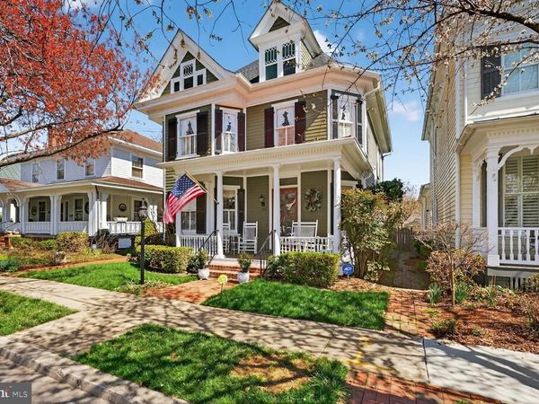 1305 WASHINGTON AVENUE, FREDERICKSBURG, VA 22401