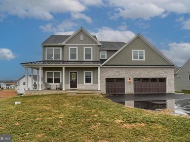 1584 HARRISBURG AVENUE, MOUNT JOY, PA 17552