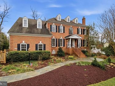 1803 BROOKSTONE COURT, VIENNA, VA 22182