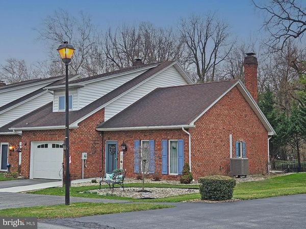 267 STONEGATE CIRCLE S, CHAMBERSBURG, PA 17201