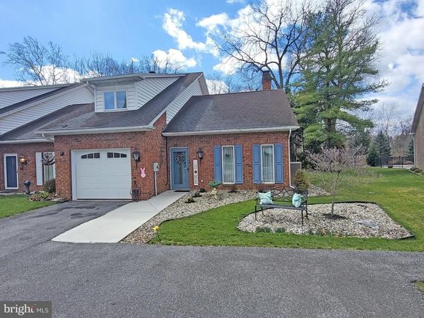 267 STONEGATE CIRCLE S, CHAMBERSBURG, PA 17201