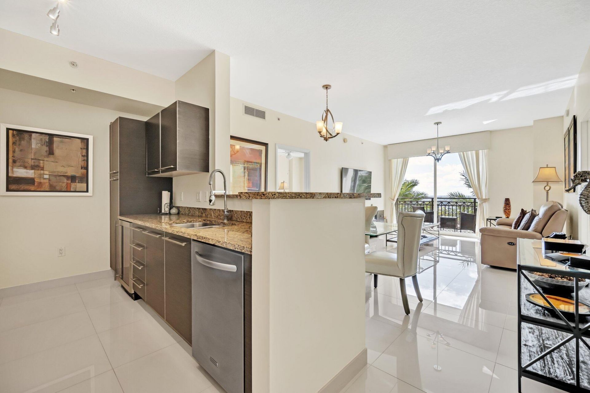 550 Okeechobee Boulevard, Unit 1205, West Palm Beach, FL 33401 Photo