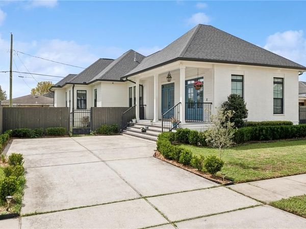 412 GENET Drive, Arabi, LA 70032