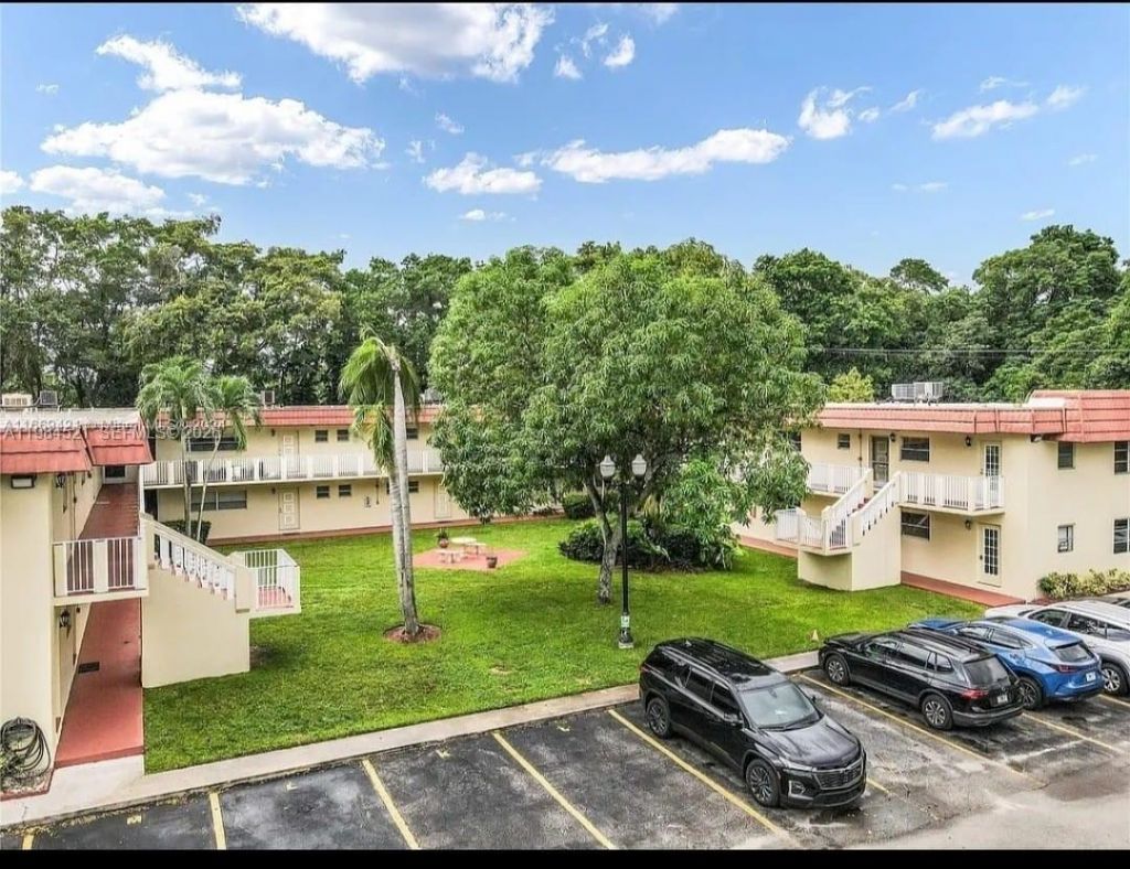 14901 SW 4th St , Unit 14A, Pembroke Pines, FL 33027 Photo