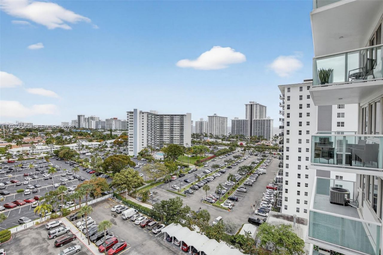 3233 NE 34th St, Unit 1207, Fort Lauderdale, FL 33308 Photo