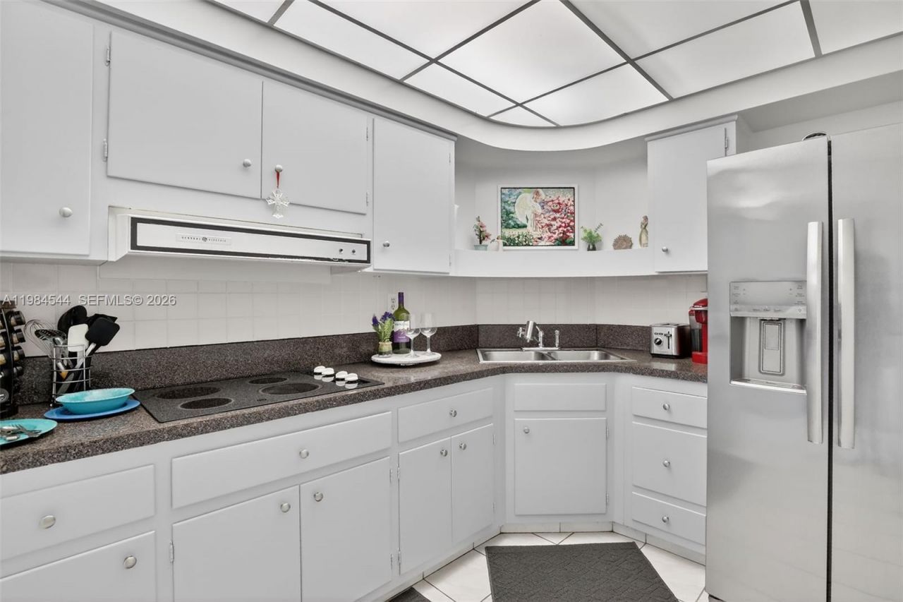 3233 NE 34th St, Unit 1207, Fort Lauderdale, FL 33308 Photo