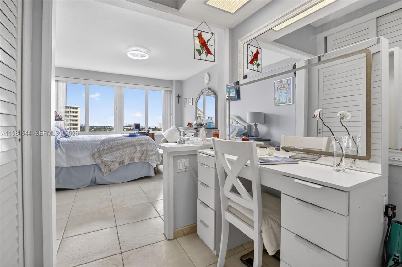 3233 NE 34th St, Unit 1207, Fort Lauderdale, FL 33308 Photo
