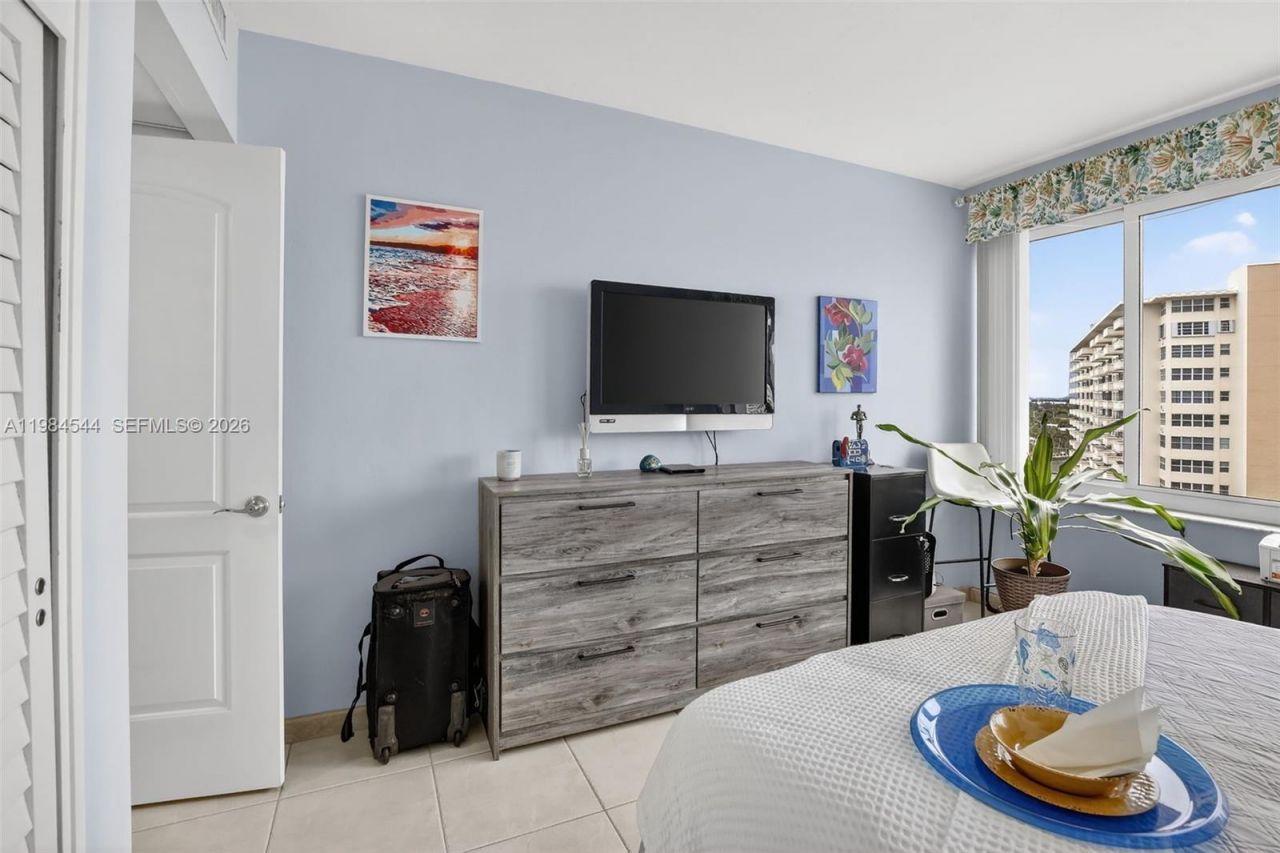 3233 NE 34th St, Unit 1207, Fort Lauderdale, FL 33308 Photo