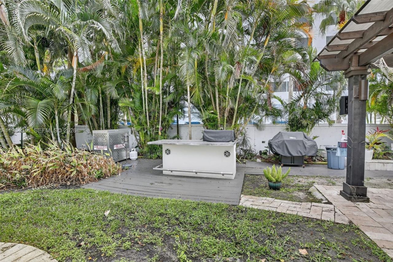 3233 NE 34th St, Unit 1207, Fort Lauderdale, FL 33308 Photo