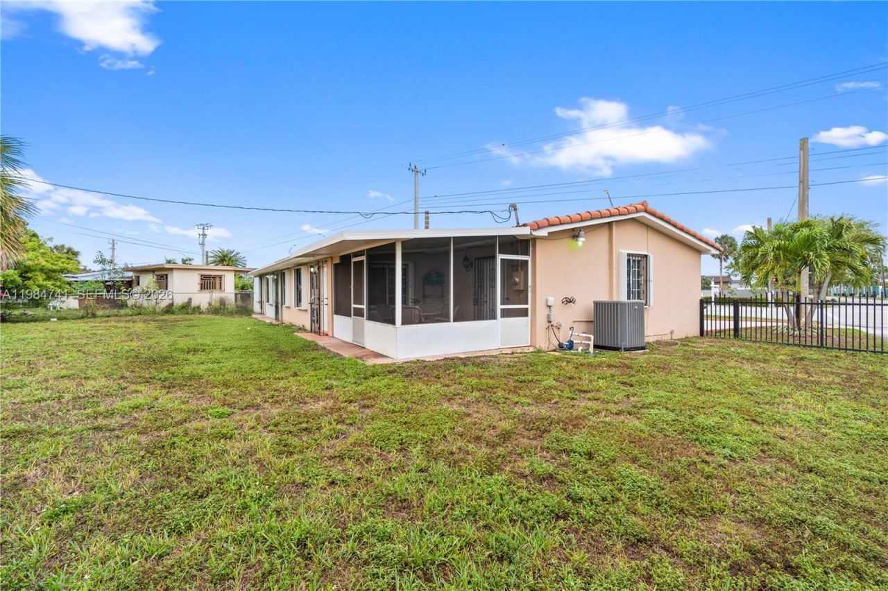 7600 W 12th Ave, Hialeah, FL 33014 Photo