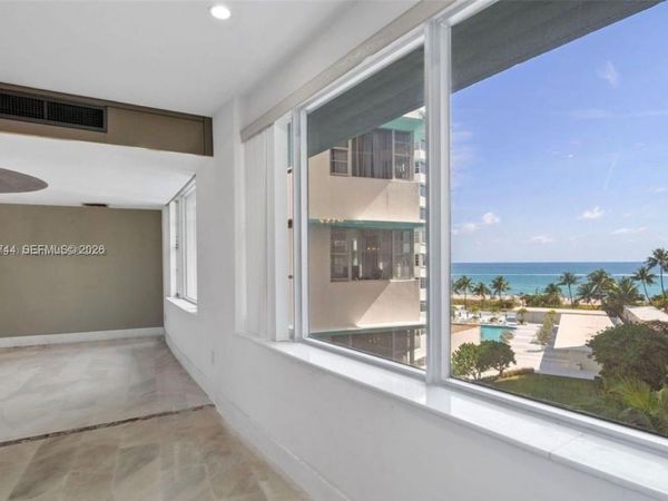 5255 Collins Ave, Unit 5J, Miami Beach, FL 33140