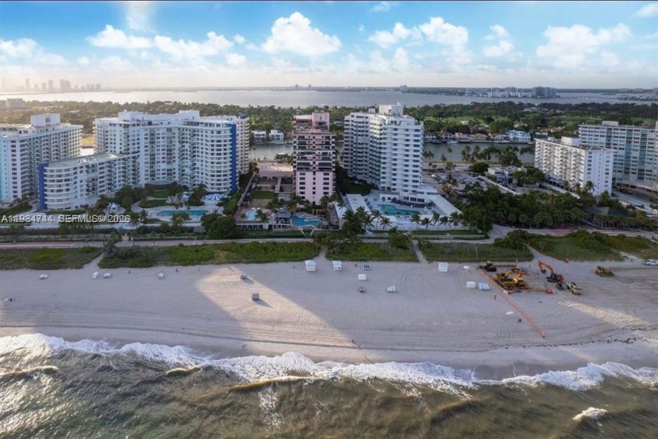 5255 Collins Ave, Unit 5J, Miami Beach, FL 33140 Photo
