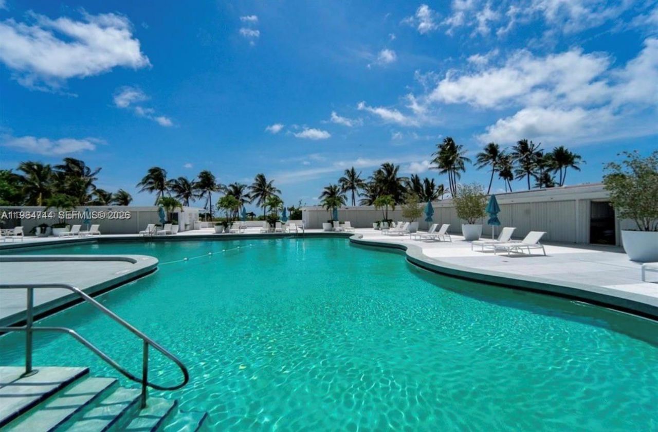 5255 Collins Ave, Unit 5J, Miami Beach, FL 33140 Photo