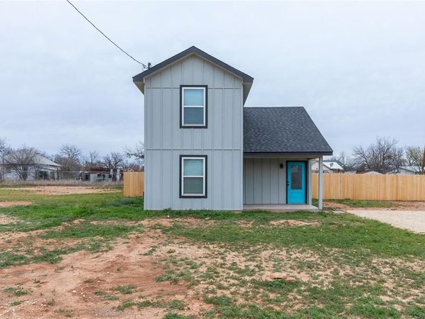 708 W 1st Street, Coleman, TX 76834