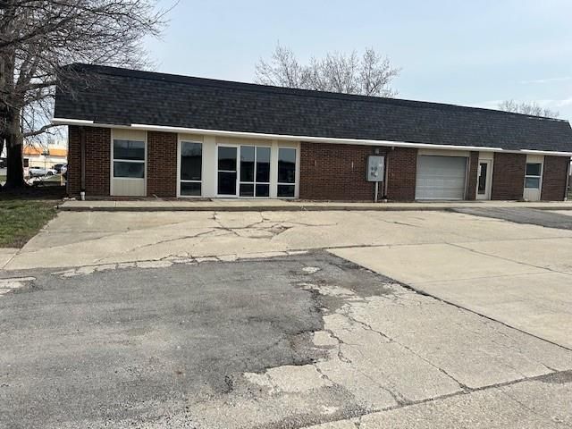 2852 Four Wheel Drive, Lawrence, KS 66047 Main Photo