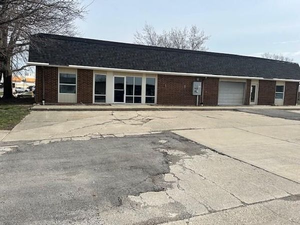 2852 Four Wheel Drive, Lawrence, KS 66047