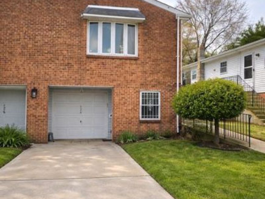 524 Longshore Avenue, Philadelphia, PA 19111 Main Photo