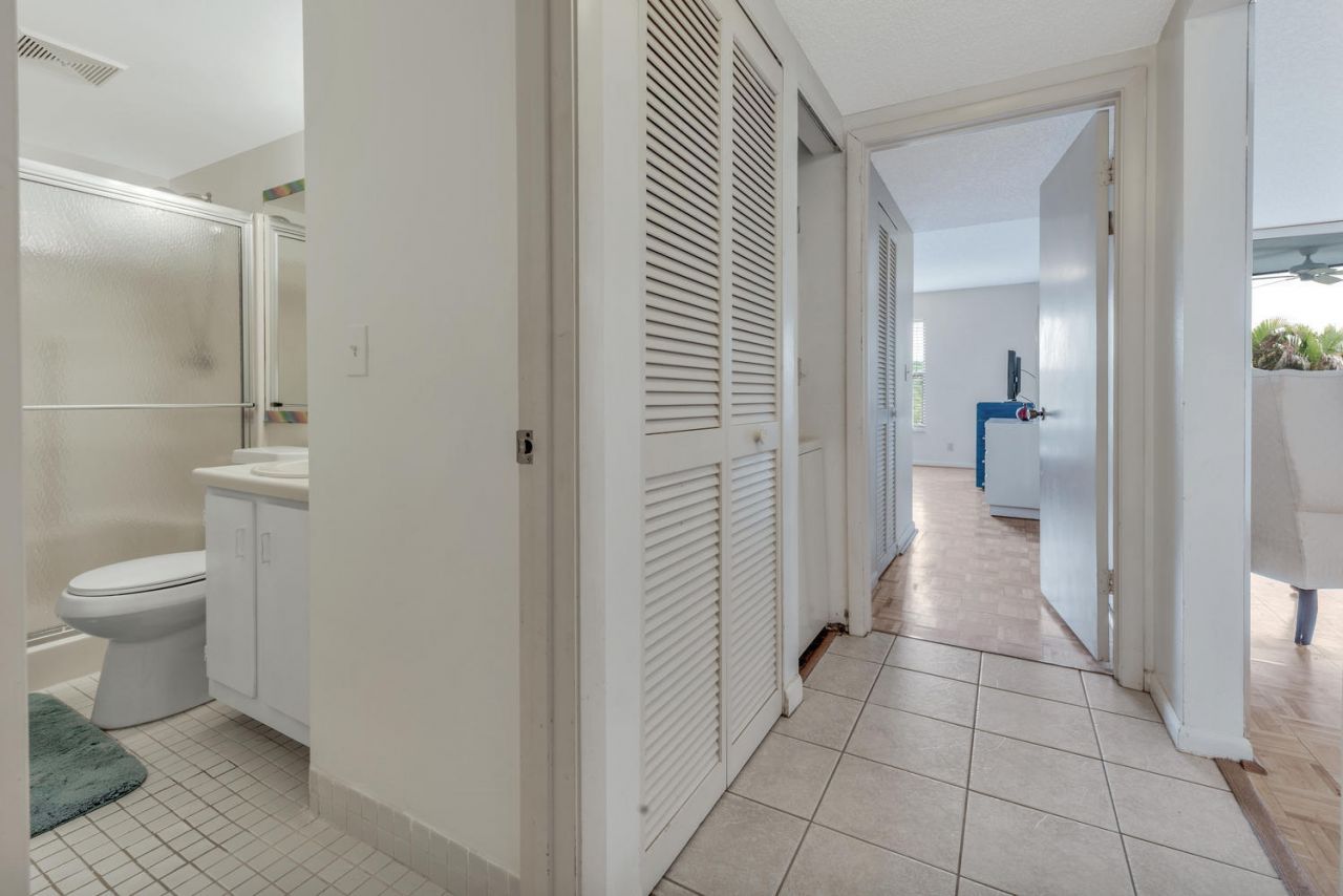 890 N Federal Highway, Unit 302, Lantana, FL 33462 Photo