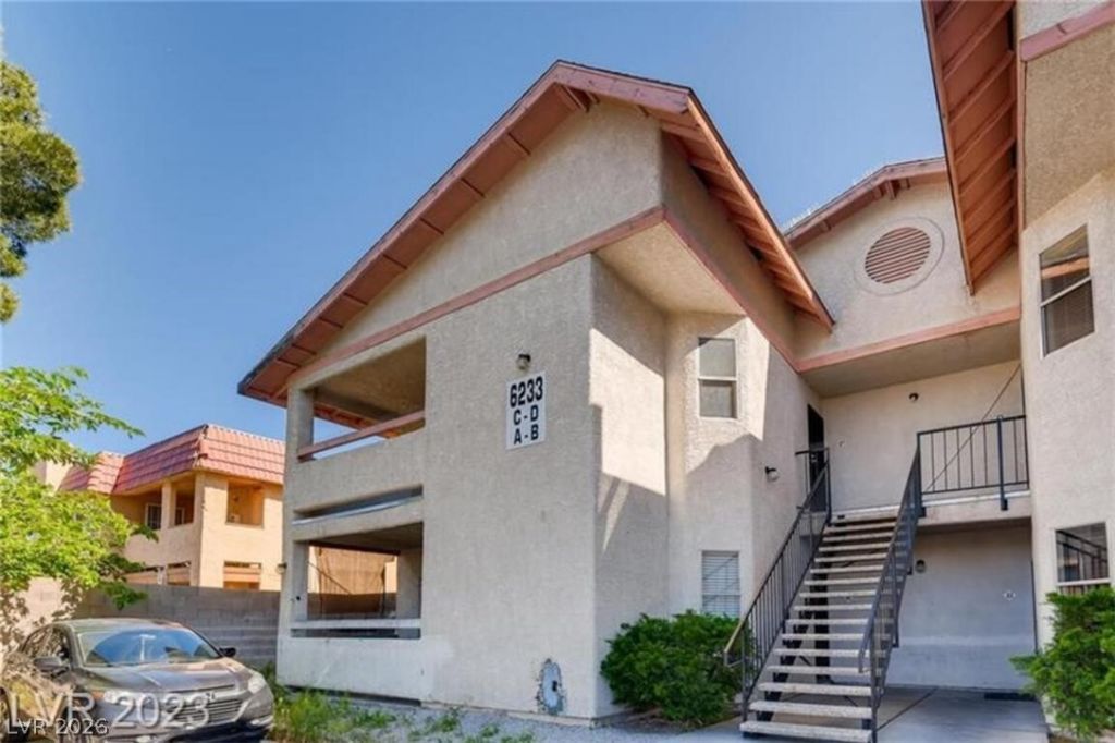 6233 Ilanos Lane, Las Vegas, NV 89108 Main Photo