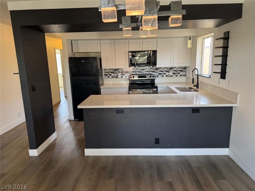 6233 Ilanos Lane, Las Vegas, NV 89108