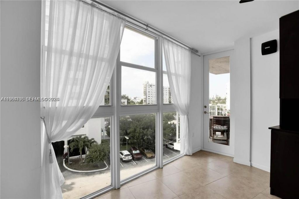 1228 West Ave, Unit 308, Miami Beach, FL 33139 Photo