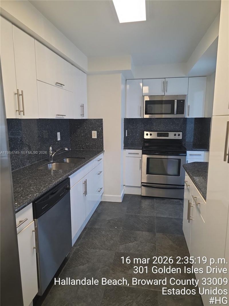 301 Golden Isles Dr , Unit 110, Hallandale Beach, FL 33009 Photo