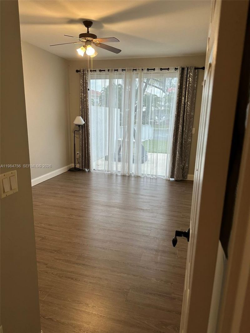 1471 NW 159th Ave , Pembroke Pines, FL 33028 Photo