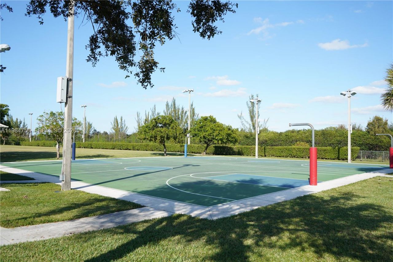 1471 NW 159th Ave , Pembroke Pines, FL 33028 Photo