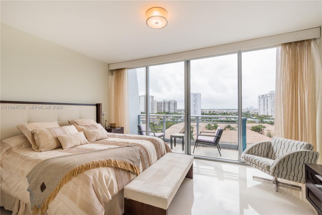 2950 NE 188th St , Unit 504, Aventura, FL 33180 Photo