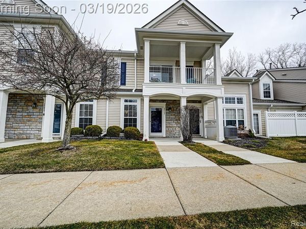 25703 Maritime Circle N, Harrison Twp, MI 48045