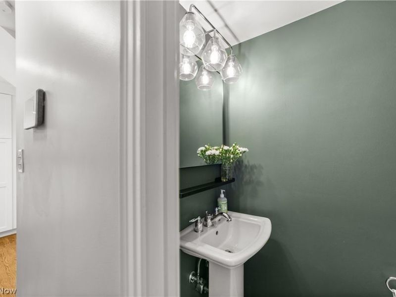 21975 Calverton Road, Shaker Heights, OH 44122 Photo 18