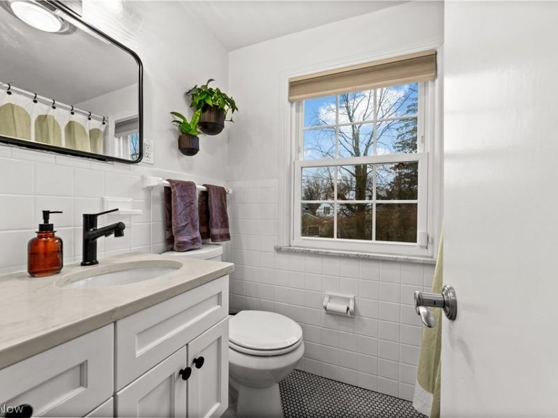 21975 Calverton Road, Shaker Heights, OH 44122 Photo 27