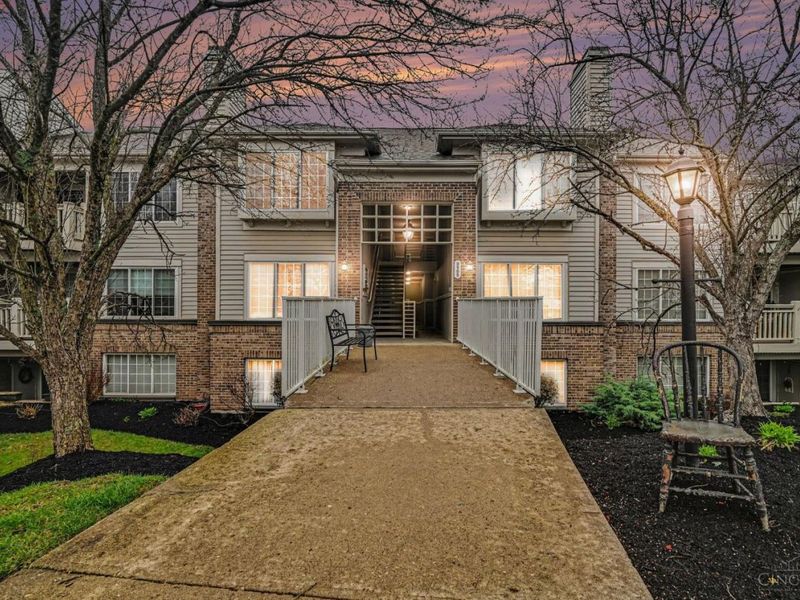 9905 Regatta Drive, Unit 304, Colerain Township, OH 45252 Photo 1
