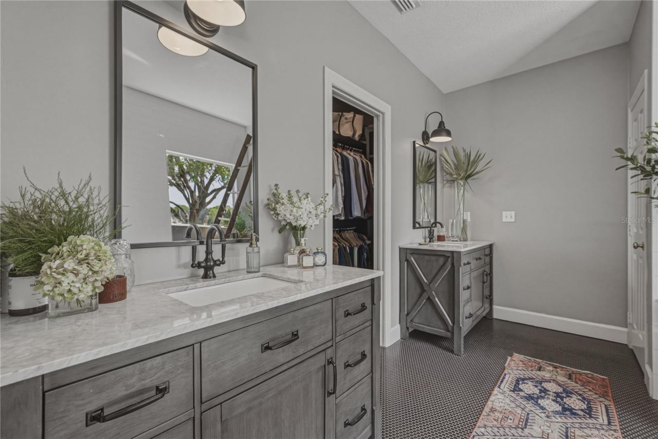 34428 Mission Valley Drive, Dade City, FL 33525 Photo