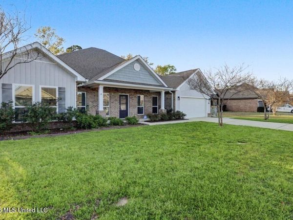 10423 Autumn Drive, Gulfport, MS 39503