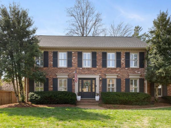 605 Dorshire Ln, Nashville, TN 37221