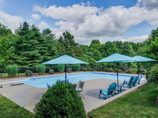 9564 Keeneland Dr, Brentwood, TN 37027