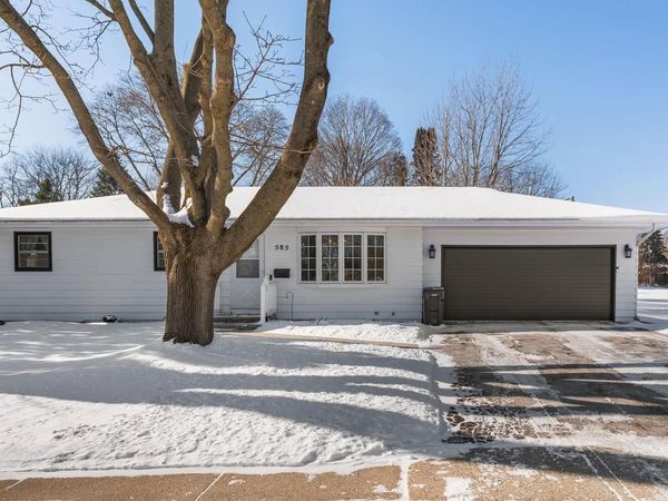 585 N Perry Parkway, Oregon, WI 53575