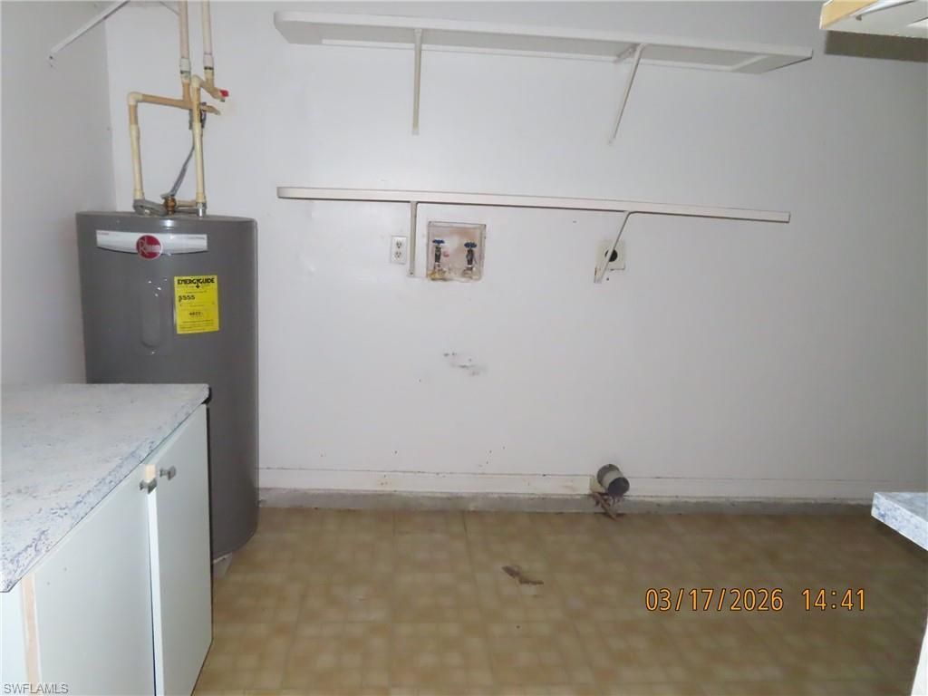 2713 NE 1st Pl , Cape Coral, FL 33909 Photo